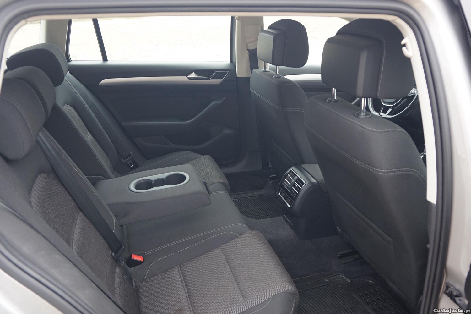 Volkswagen Passat Confortline 1.6 TDI — fotografia 5