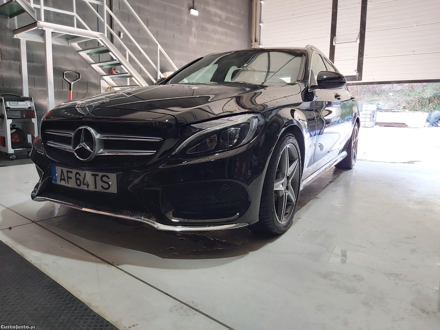 Mercedes-Benz C 180 AMG — fotografia 2