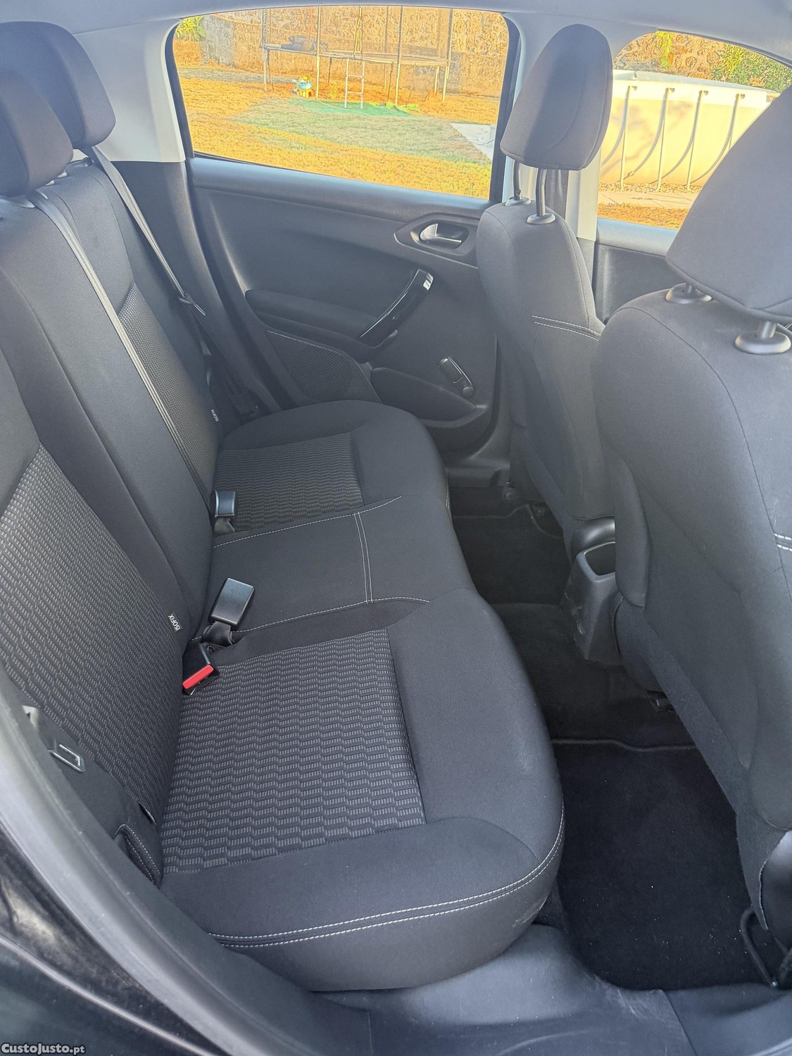 Peugeot 208 1.2 puretech — fotografia 5