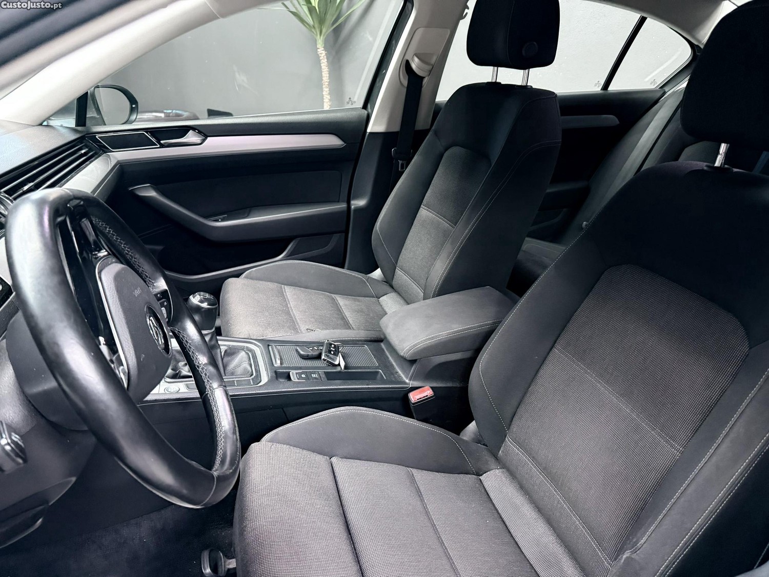 Volkswagen Passat Highline — fotografia 14