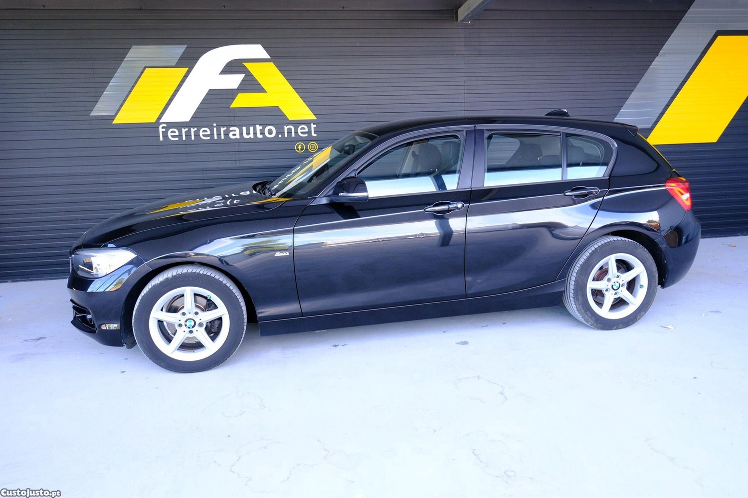 BMW 116 d Line Sport Auto — fotografia 22