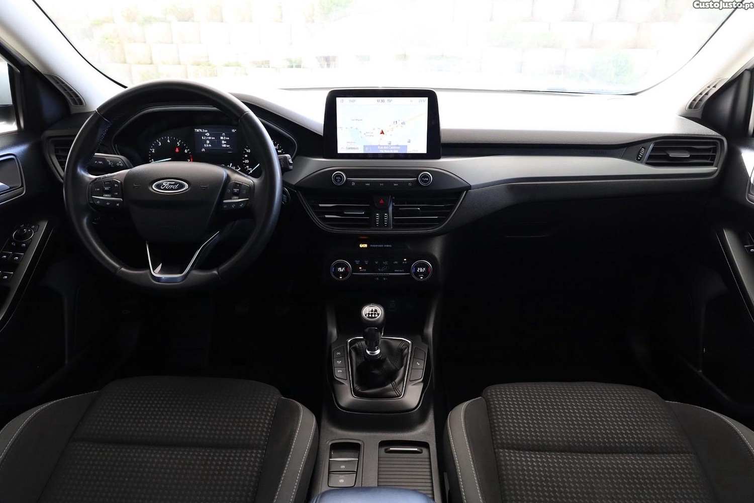 Ford Focus 1.0 EcoBoost MHEV Connected — fotografia 13