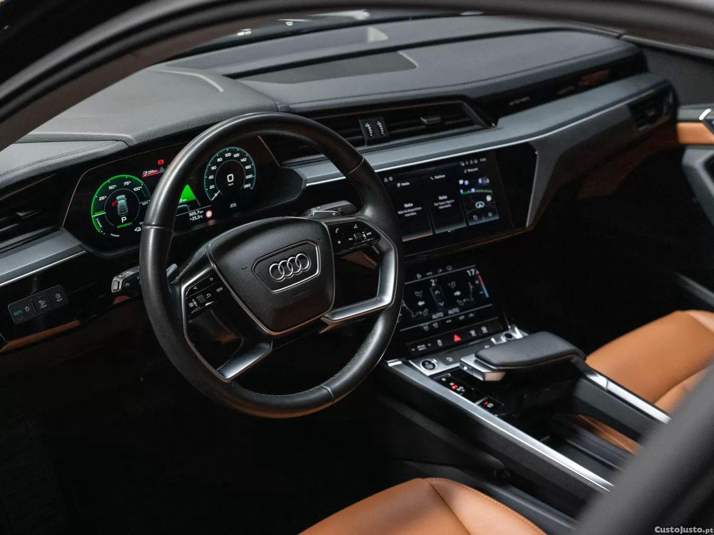 Audi Q8 55 quattro advanced — fotografia 14