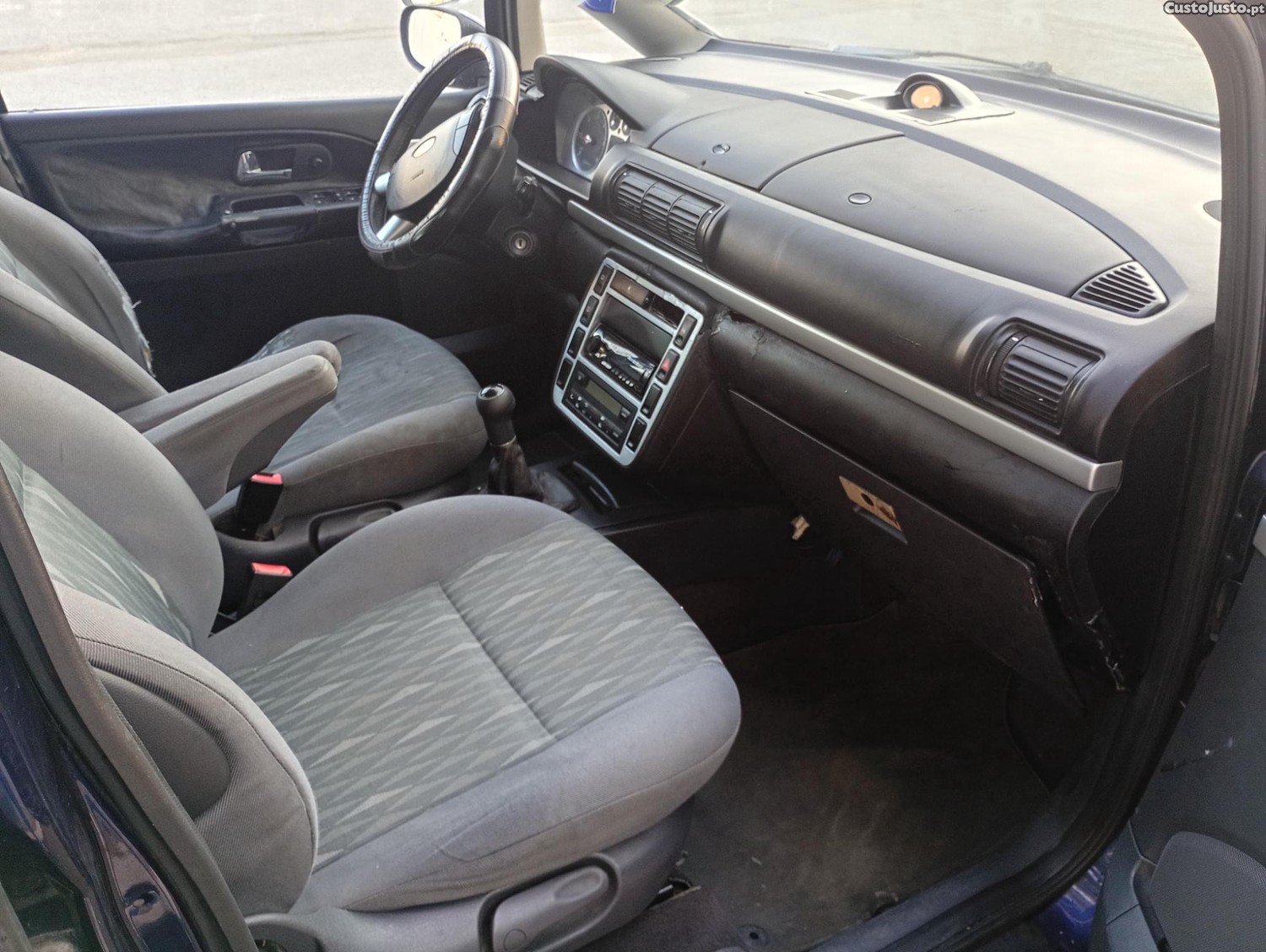 Ford Galaxy 1.9 TDI 115CV — fotografia 3