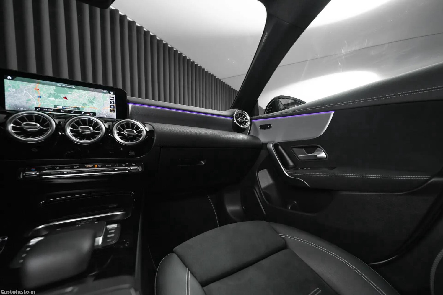 Mercedes-Benz CLA 250 e Shooting Brake AMG Line — fotografia 12