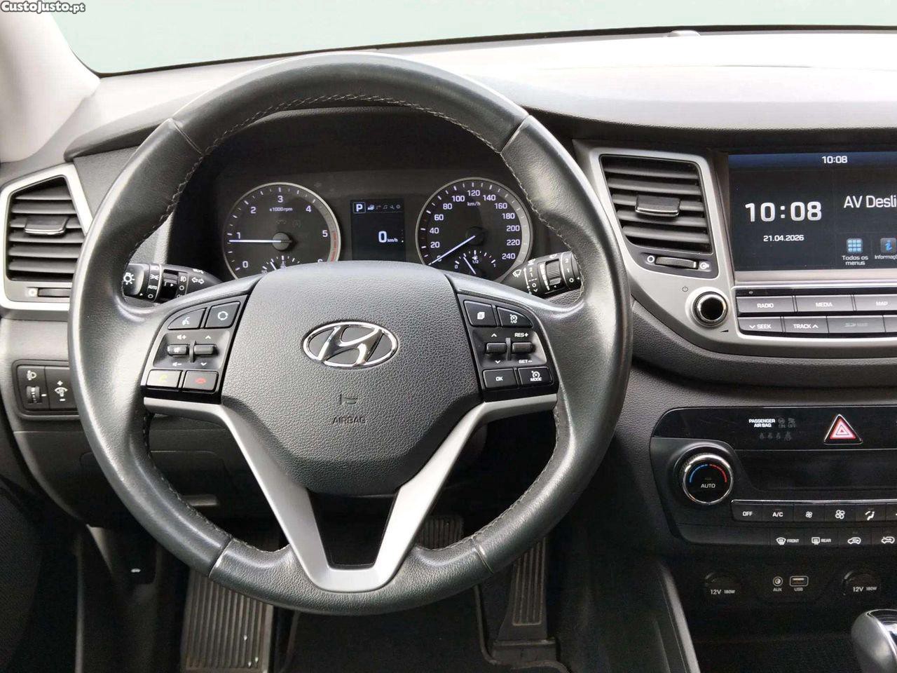 Hyundai Tucson 1.7 CRDi Premium DCT — fotografia 7