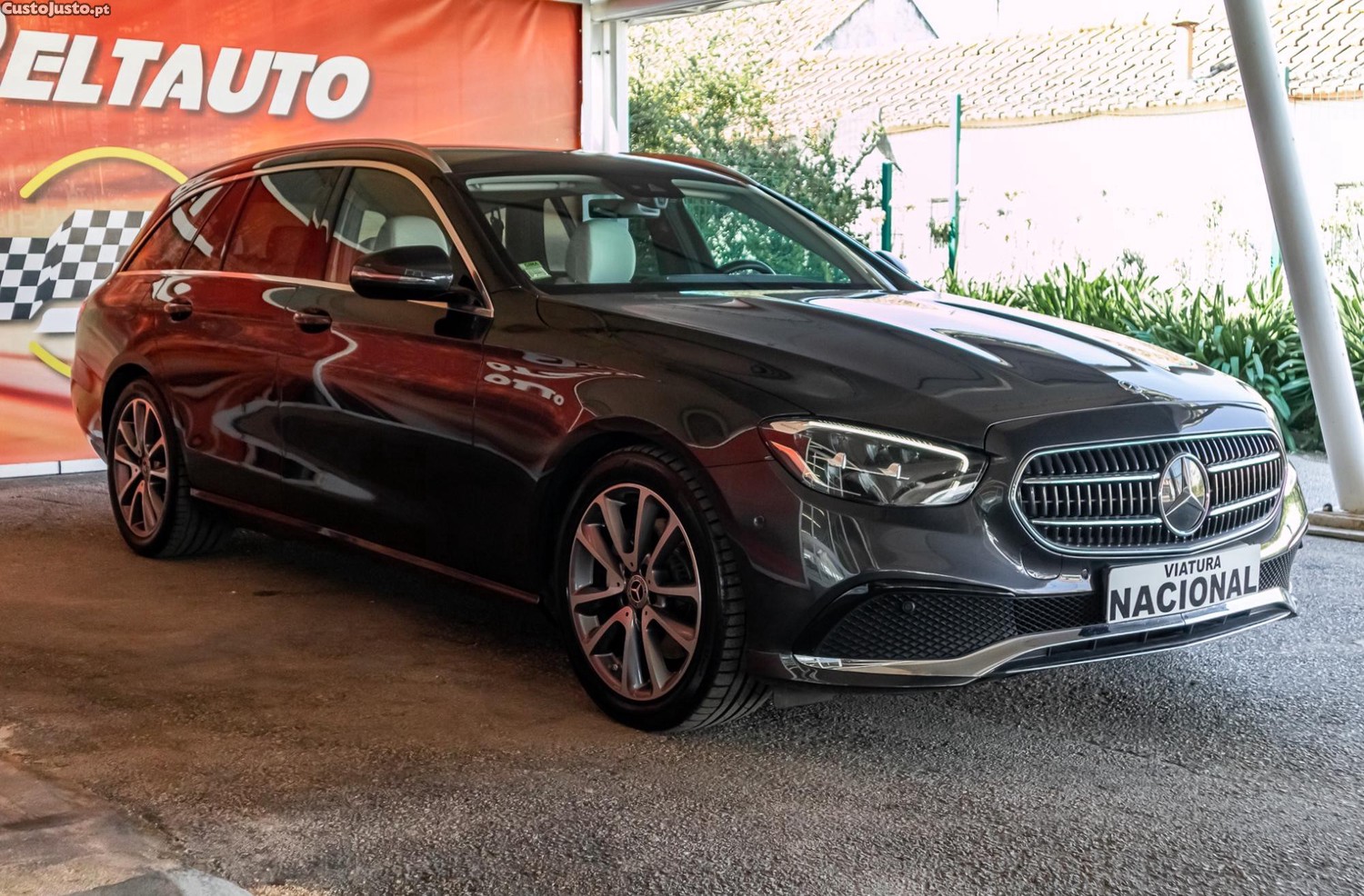 Mercedes-Benz E 220 d Station Avantgarde 7Lugares - 21 foto 3