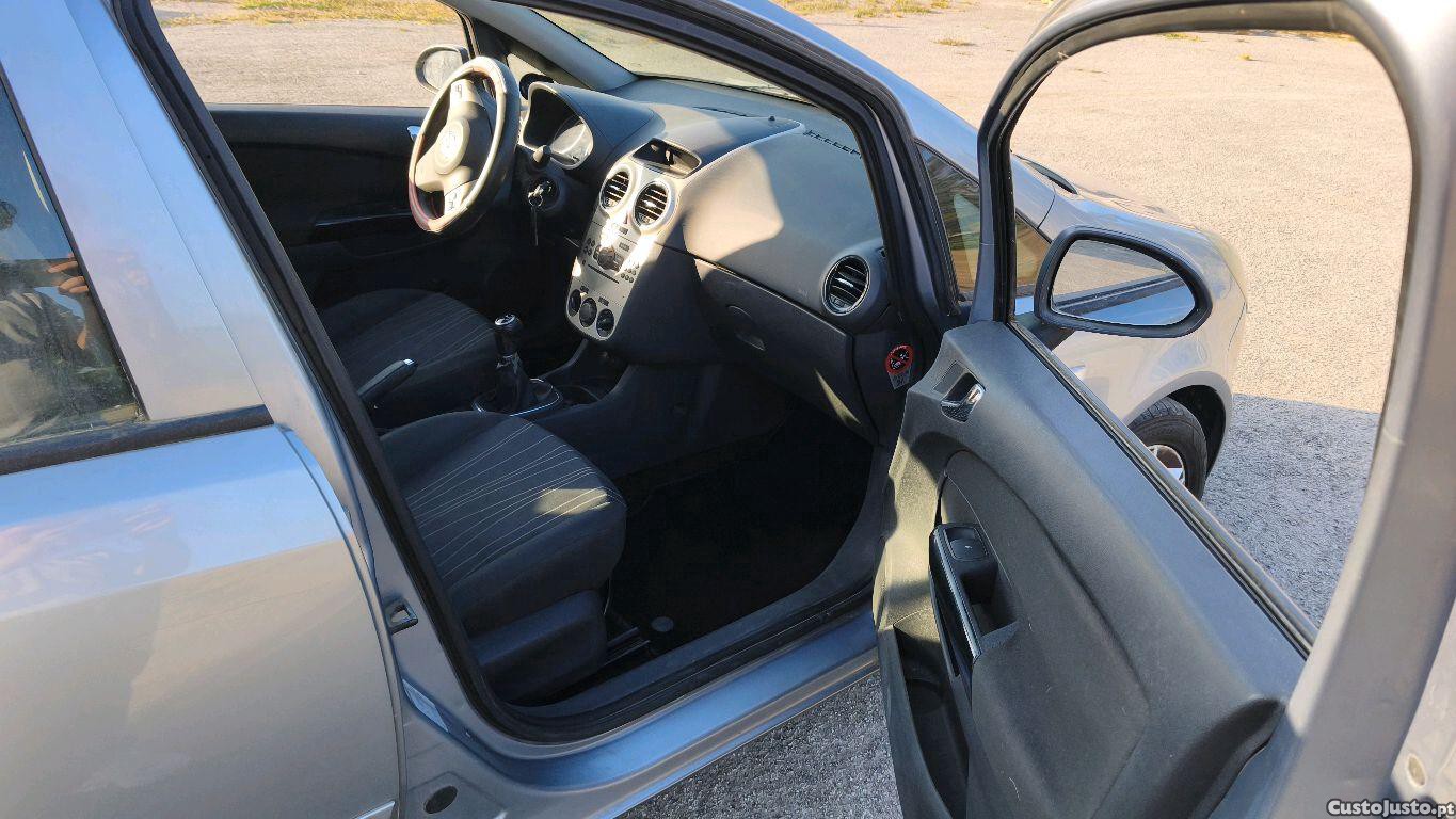 Opel Corsa Enjoy — fotografia 4