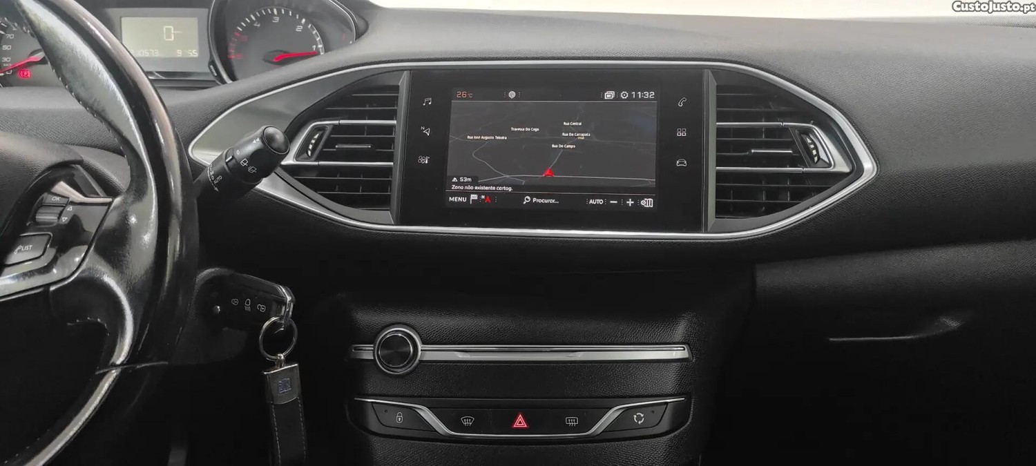 Peugeot 308 1.6 BlueHDi Style — fotografia 4