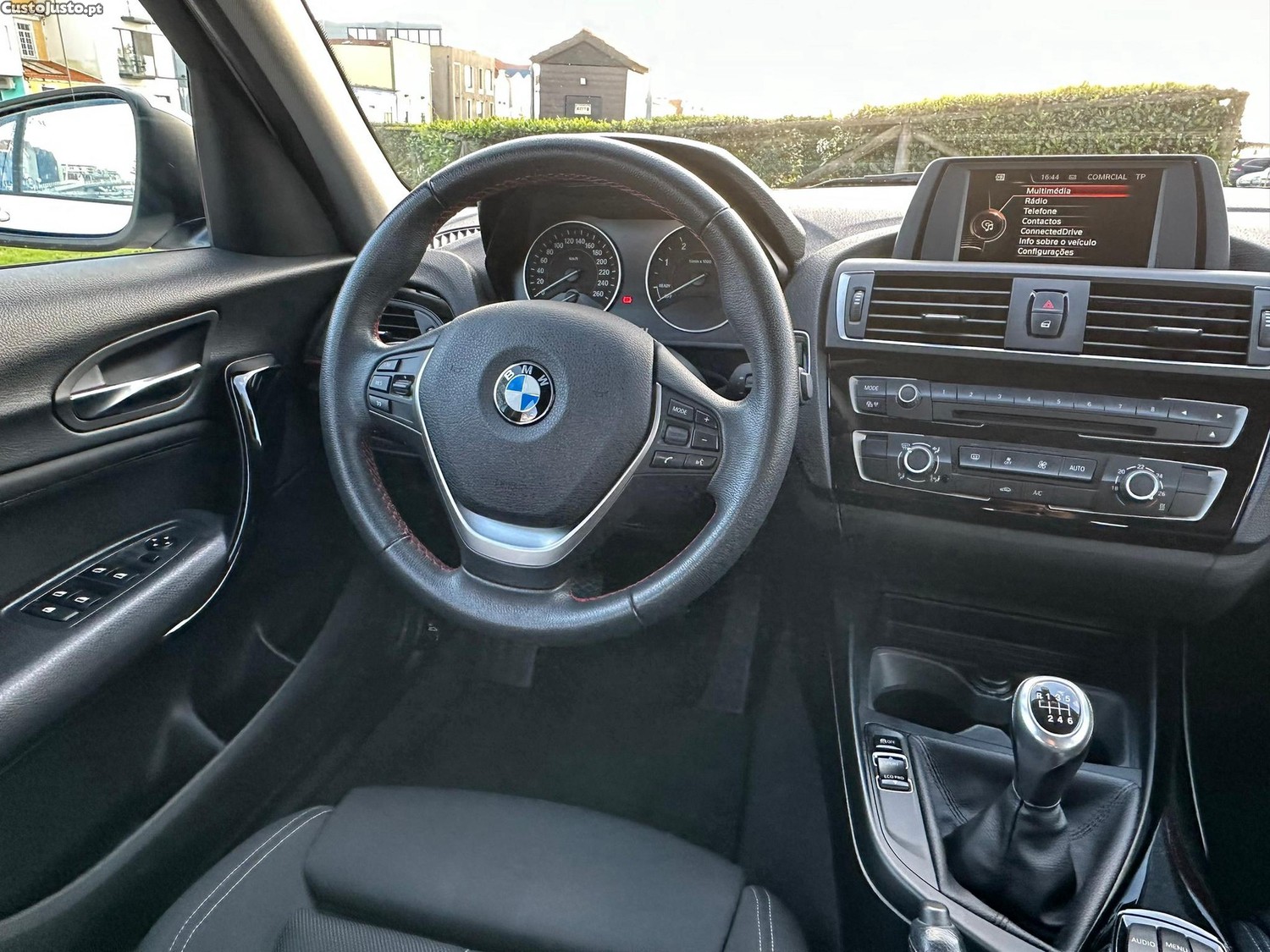 BMW 116 d EfficientDynamics Line Sport — fotografia 3