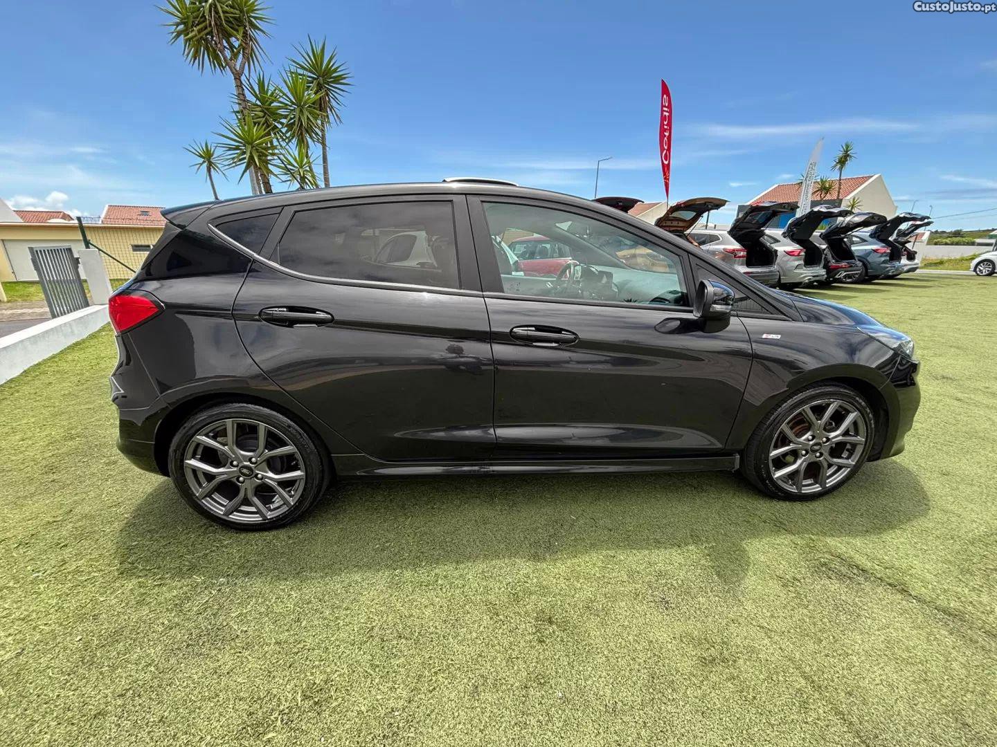 Ford Fiesta 1.0 ecoboost st-line — fotografia 12