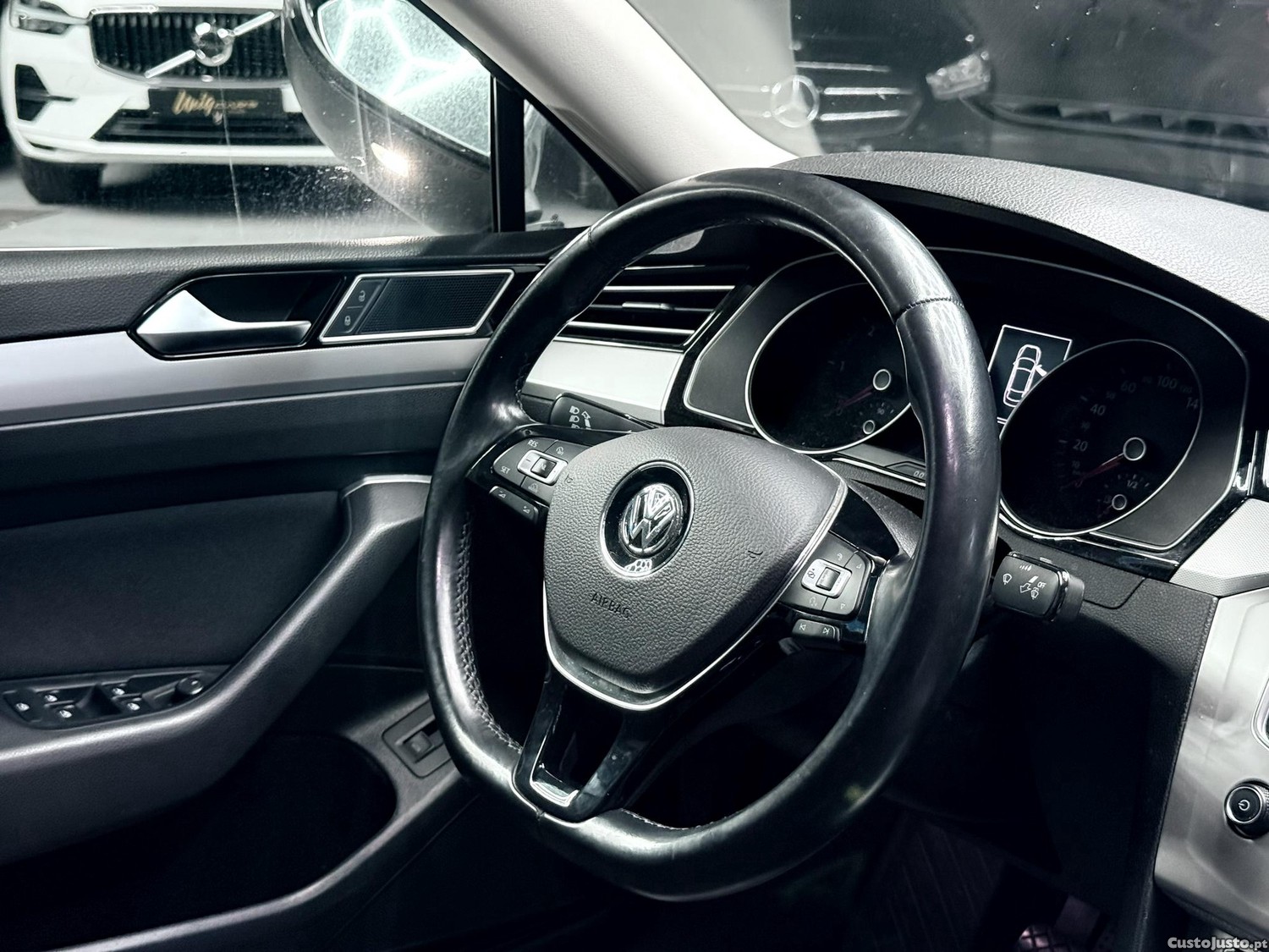 Volkswagen Passat Highline — fotografia 11