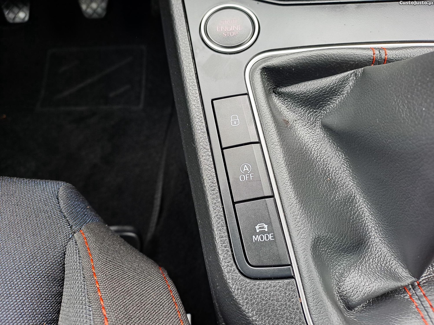 SEAT Ibiza FR 1.0TSI 95CV GASOLINA 2024 — fotografia 9