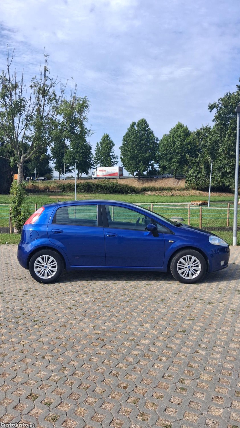 Fiat Grande Punto 1.3 MultiJet 90 Emotion — fotografia 5