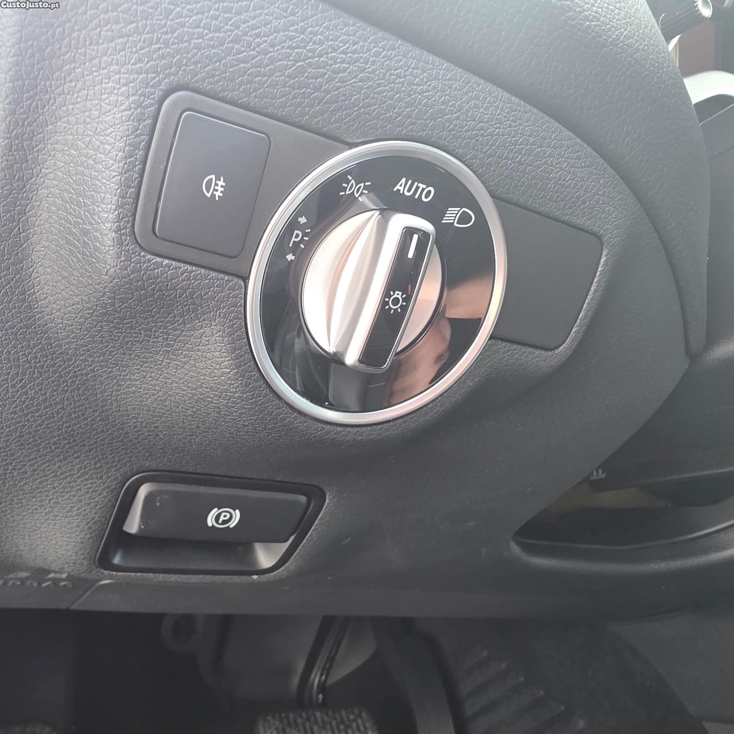 Mercedes-Benz GLA 180 CDI Urban Aut. — fotografia 5