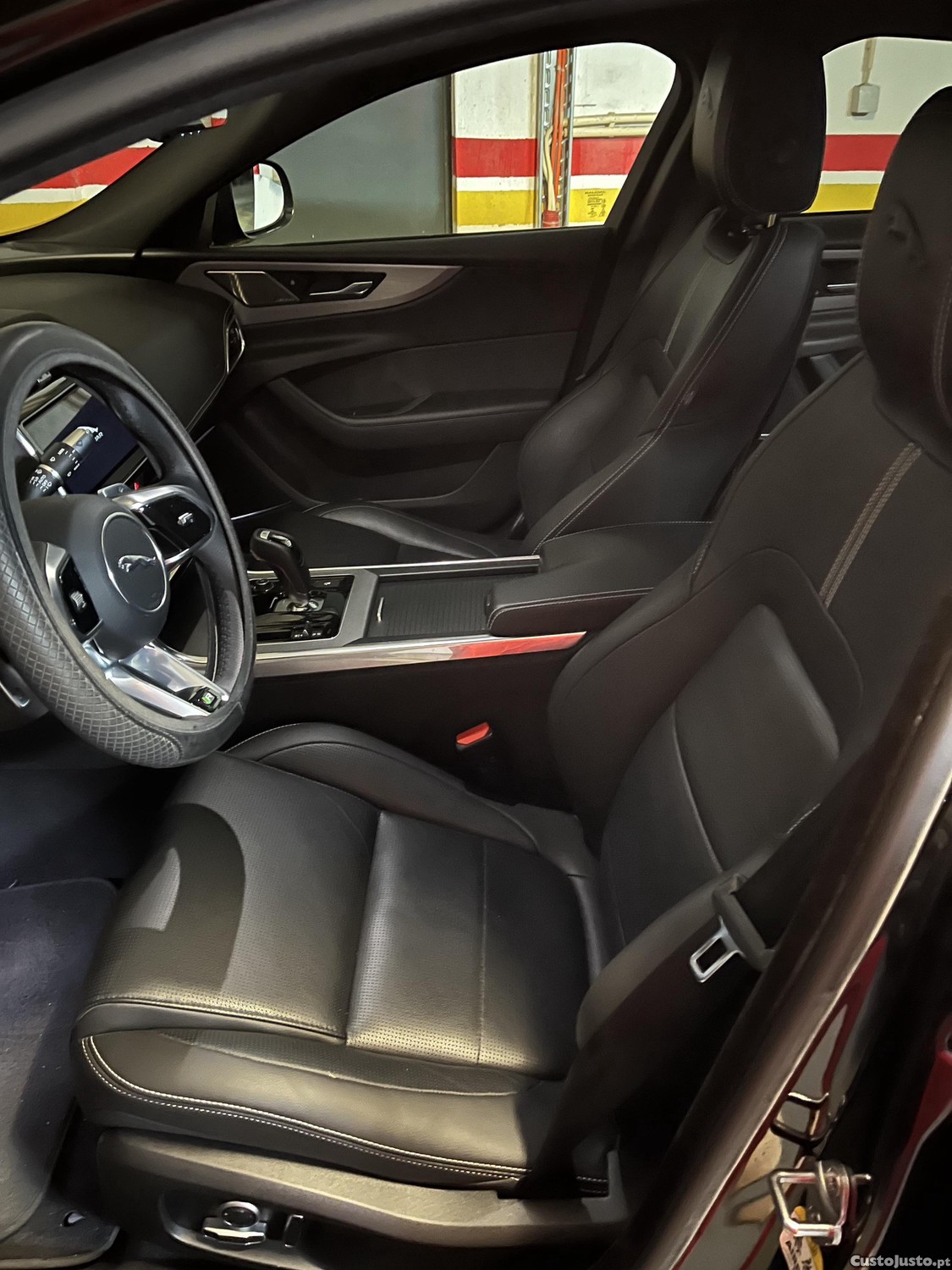 Jaguar XE D200 MHEV — fotografia 4