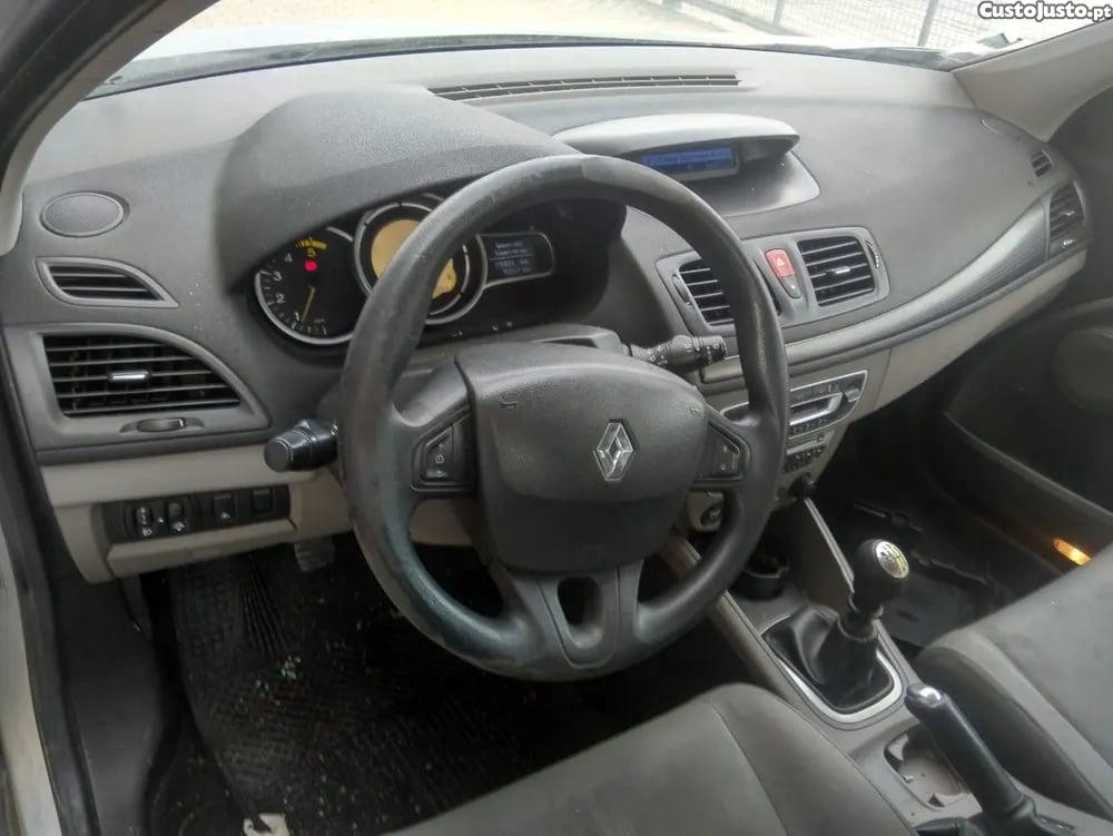 Renault Mégane 1.5 dCi (KZ1M, KZ1W, KZ0R) (78 kW / 106 cv) [02.2009 - 08.2015] - 10 — photo 4