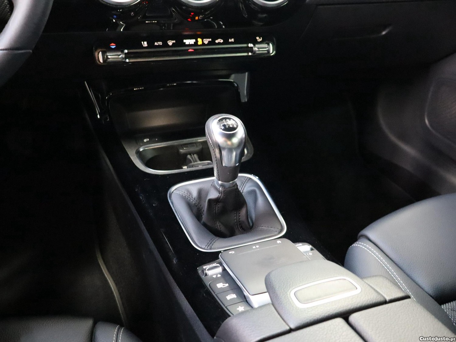 Mercedes-Benz A 160 d Style — fotografia 3