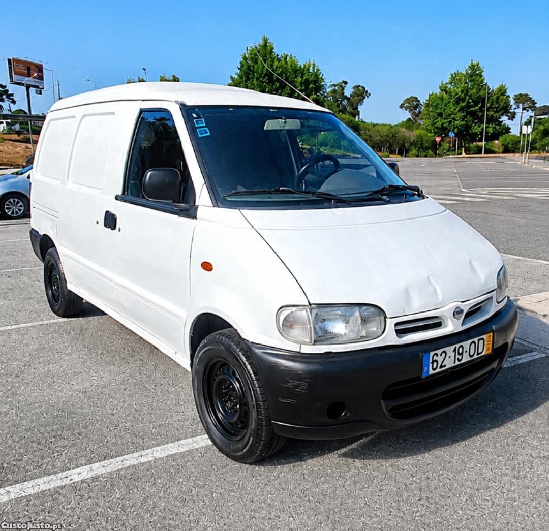 Nissan Vanette 2.5Diesel "Pronto a Circular" — fotografia 3