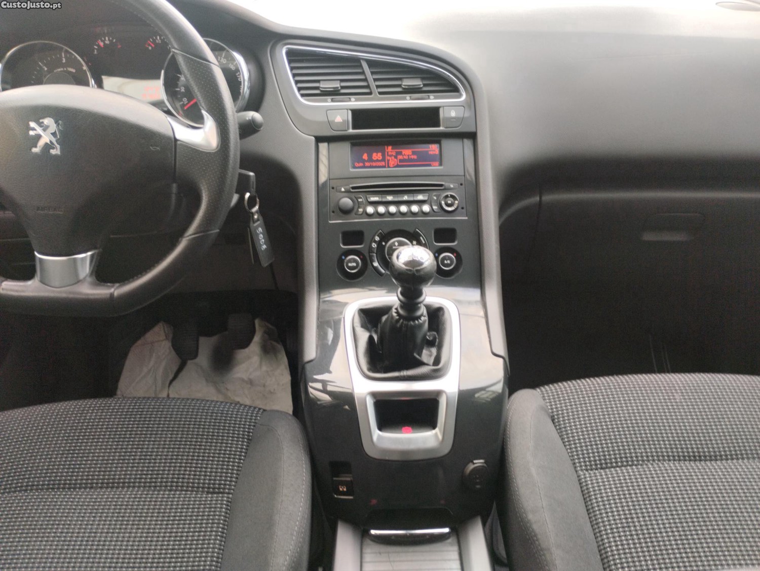 Peugeot 5008 Style 1.6Hdi de 120cv Nacional — fotografia 4