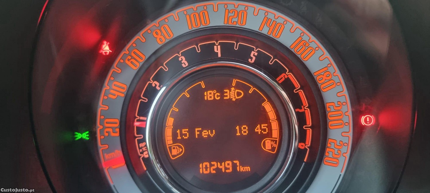 Fiat 500 hibrido gasolina — fotografia 4