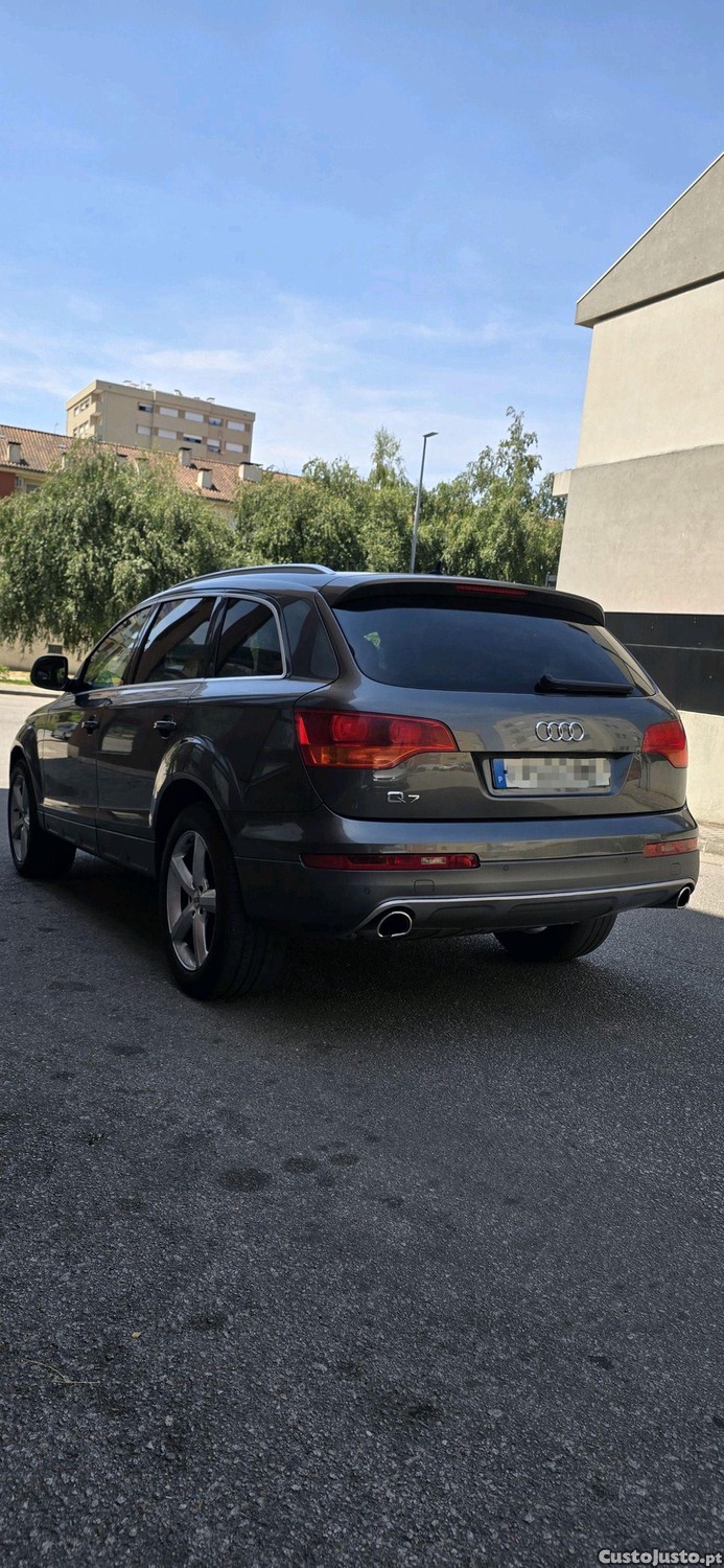 Audi Q7 S"Line — fotografia 9