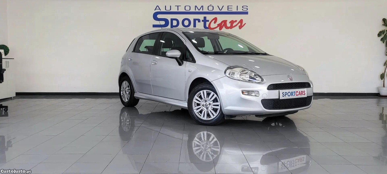 Fiat Punto 1.2 Young S&S — fotografia 29