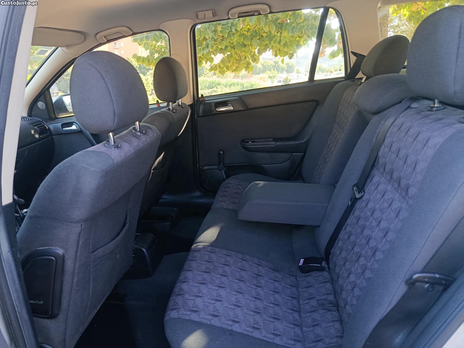 Opel Astra 1.7 DTI — fotografia 2