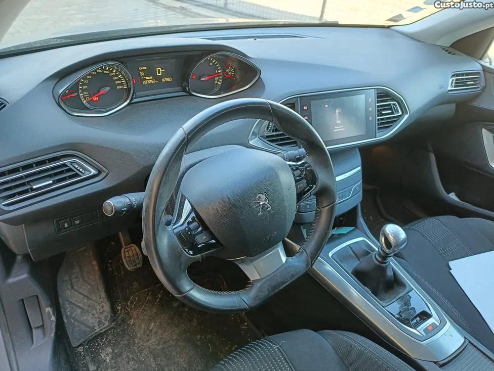 Peugeot 308 2.0 BlueHDi 150 (110 kW / 150 cv) [03.2014 - 06.2021] - 15 foto 4