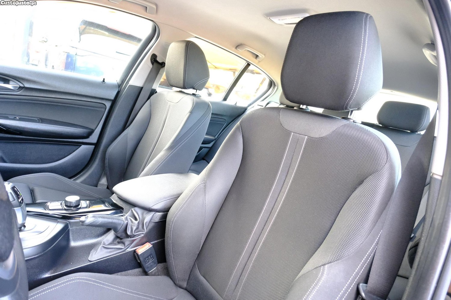 BMW 116 d Line Sport Auto — fotografia 17