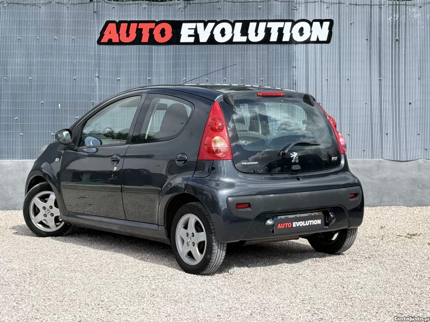 Peugeot 107 1.4 hdi trendy — fotografia 11