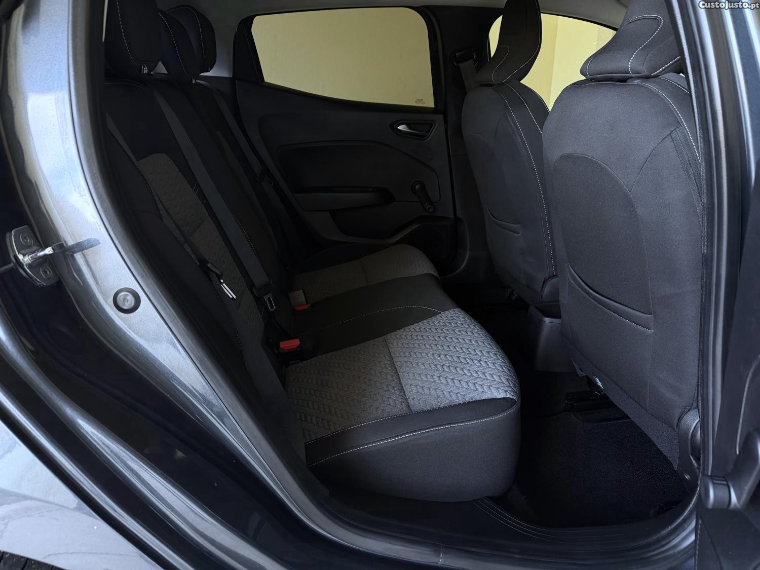 Renault Clio TCe 90 Limited — fotografia 5