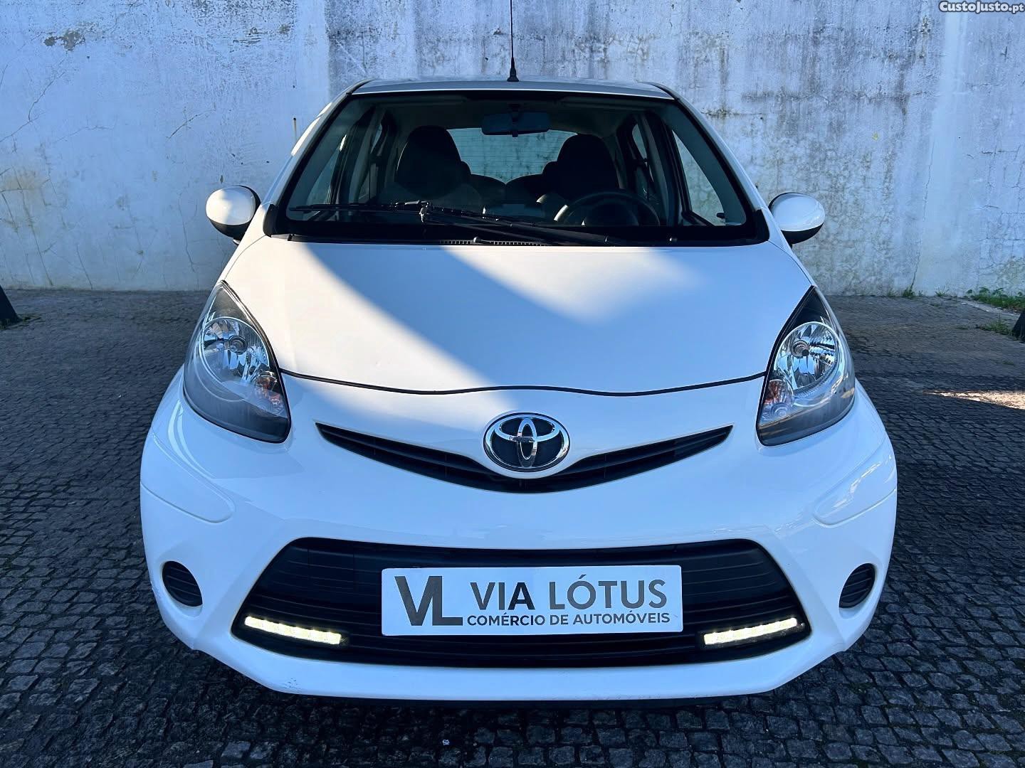 Toyota Aygo 1.0 — fotografia 9
