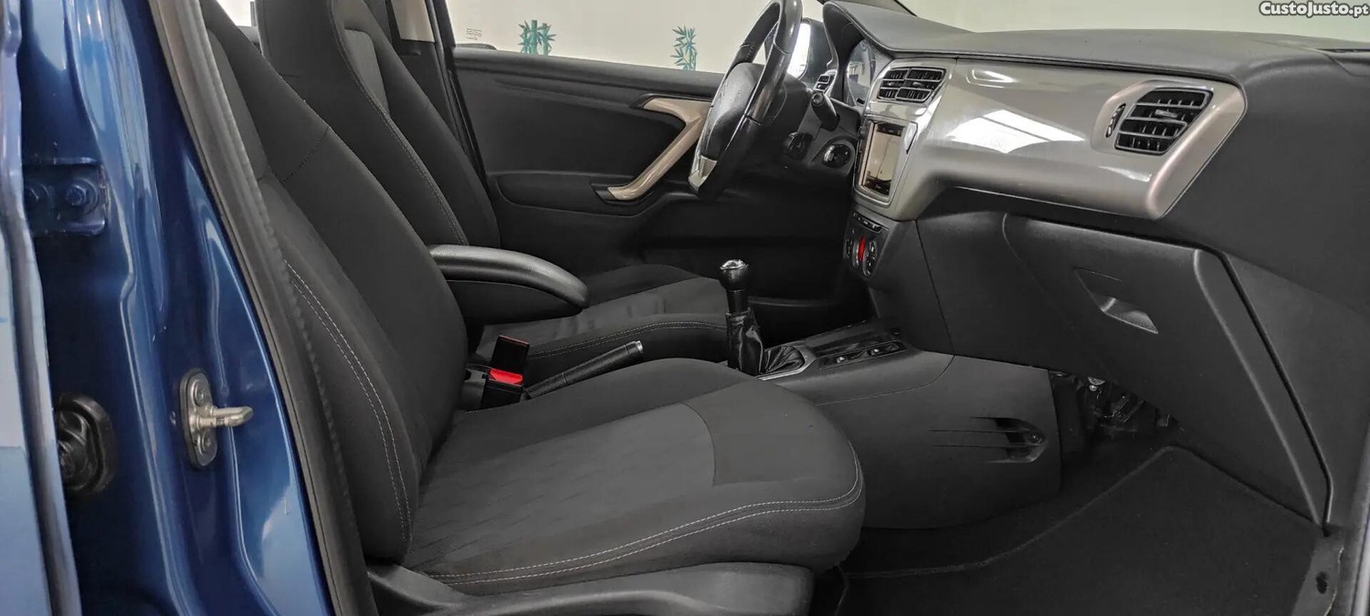 Citroën C-Elysée BlueHDi Selection — fotografia 10