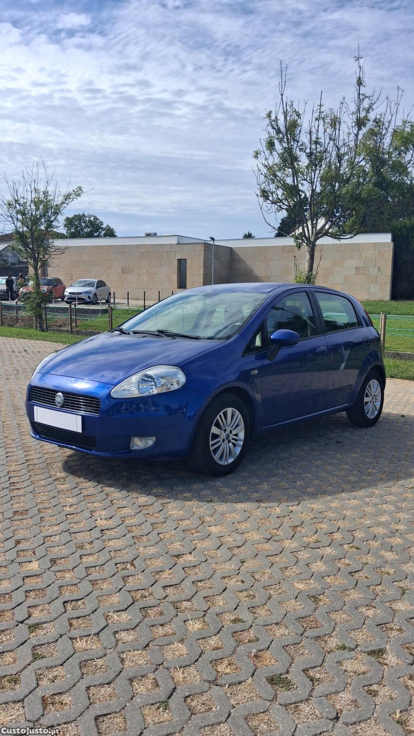 Fiat Grande Punto 1.3 MultiJet 90 Emotion — fotografia 9