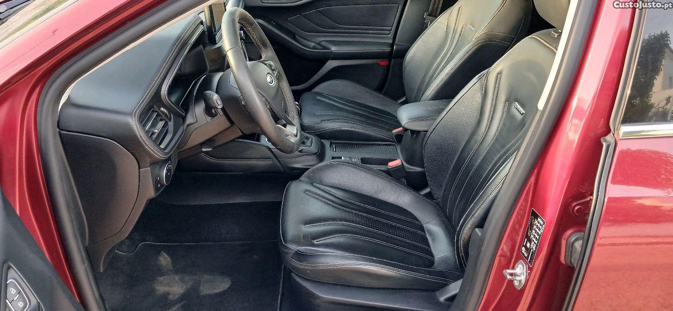 Ford Focus vignhale — fotografia 6