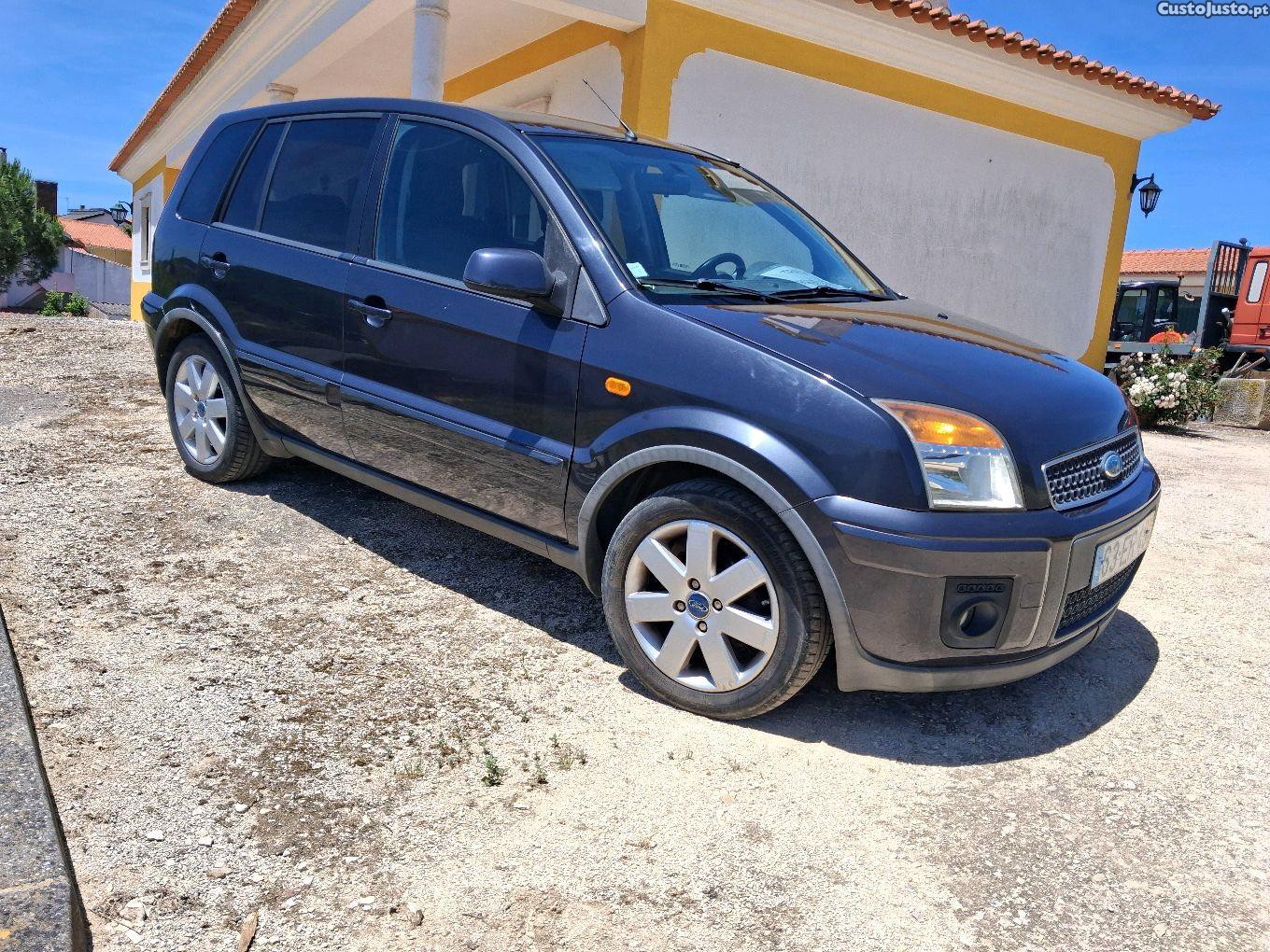 Ford Fusion Fiuson + TDCI — fotografia 8