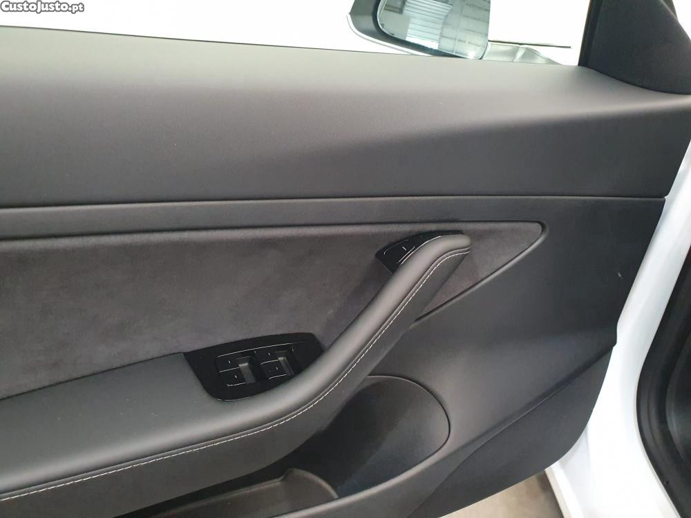 Tesla Model 3 Tração Traseira — fotografia 11