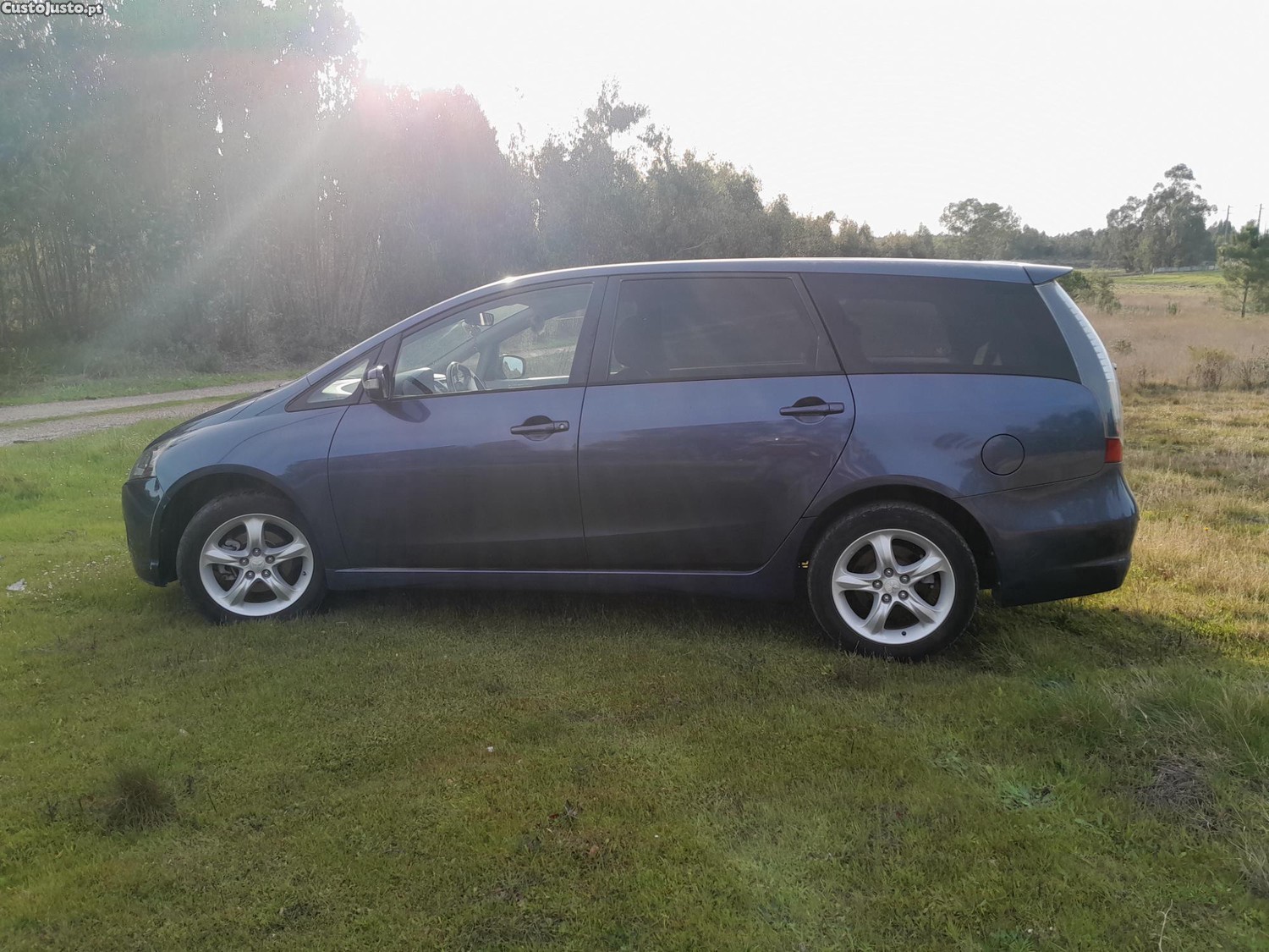 Mitsubishi Grandis 7 lugares — fotografia 5