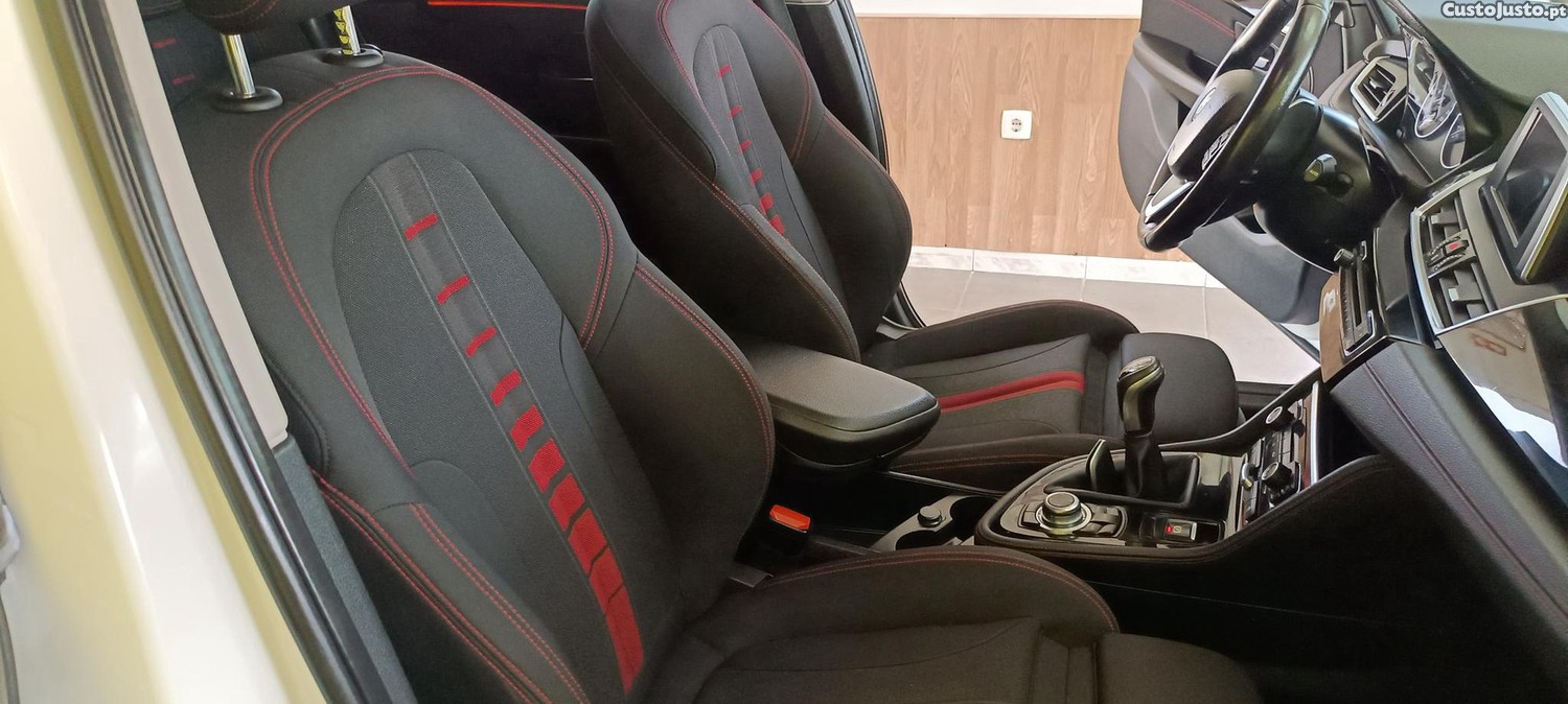 BMW 218 Active Tourer SPORT LINE — fotografia 5