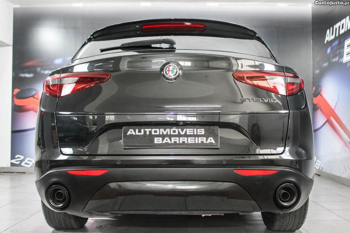 Alfa Romeo Stelvio 2.2 D Sprint AT8 — fotografia 6