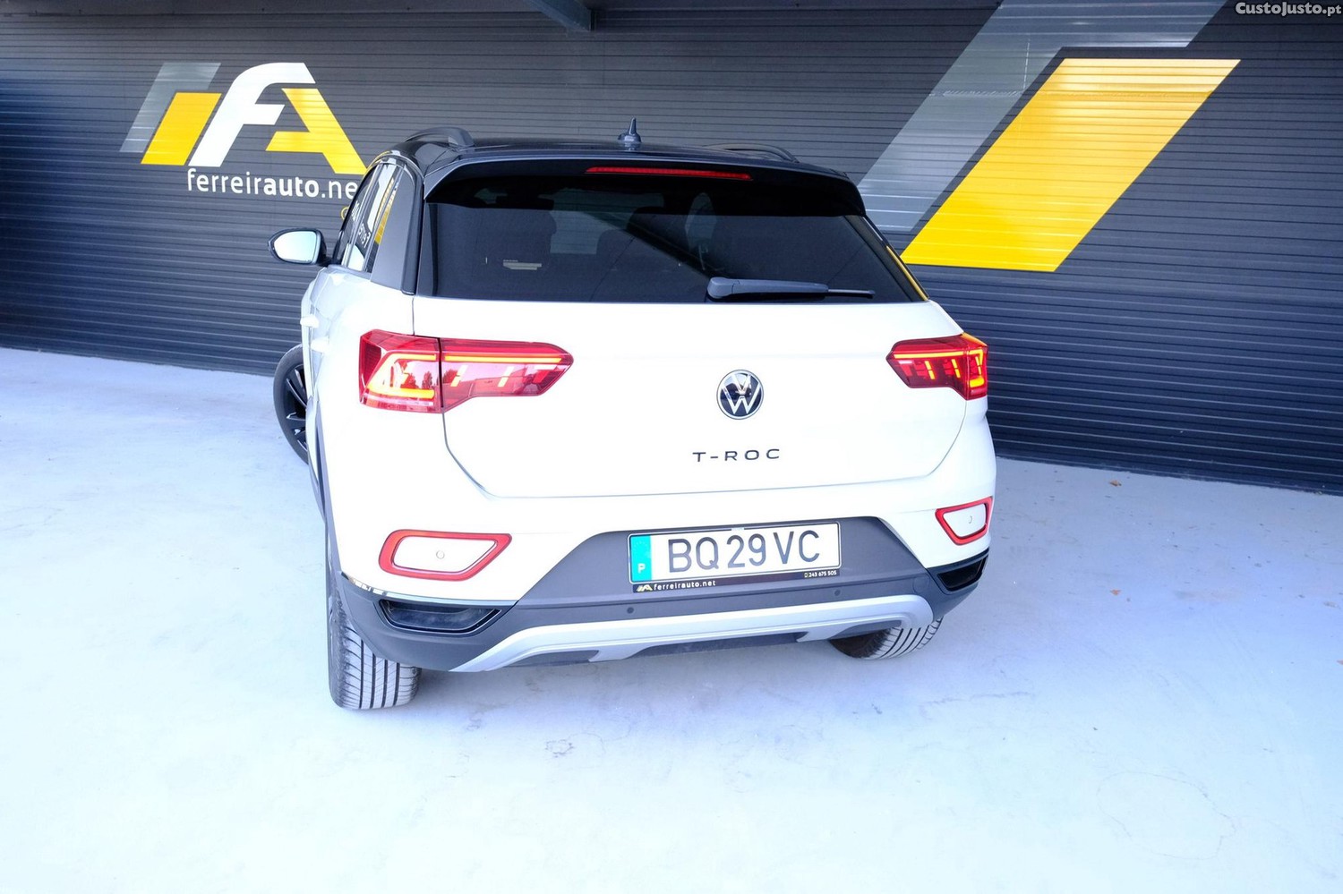Volkswagen T-Roc 1.0 TSI Black Style — fotografia 21