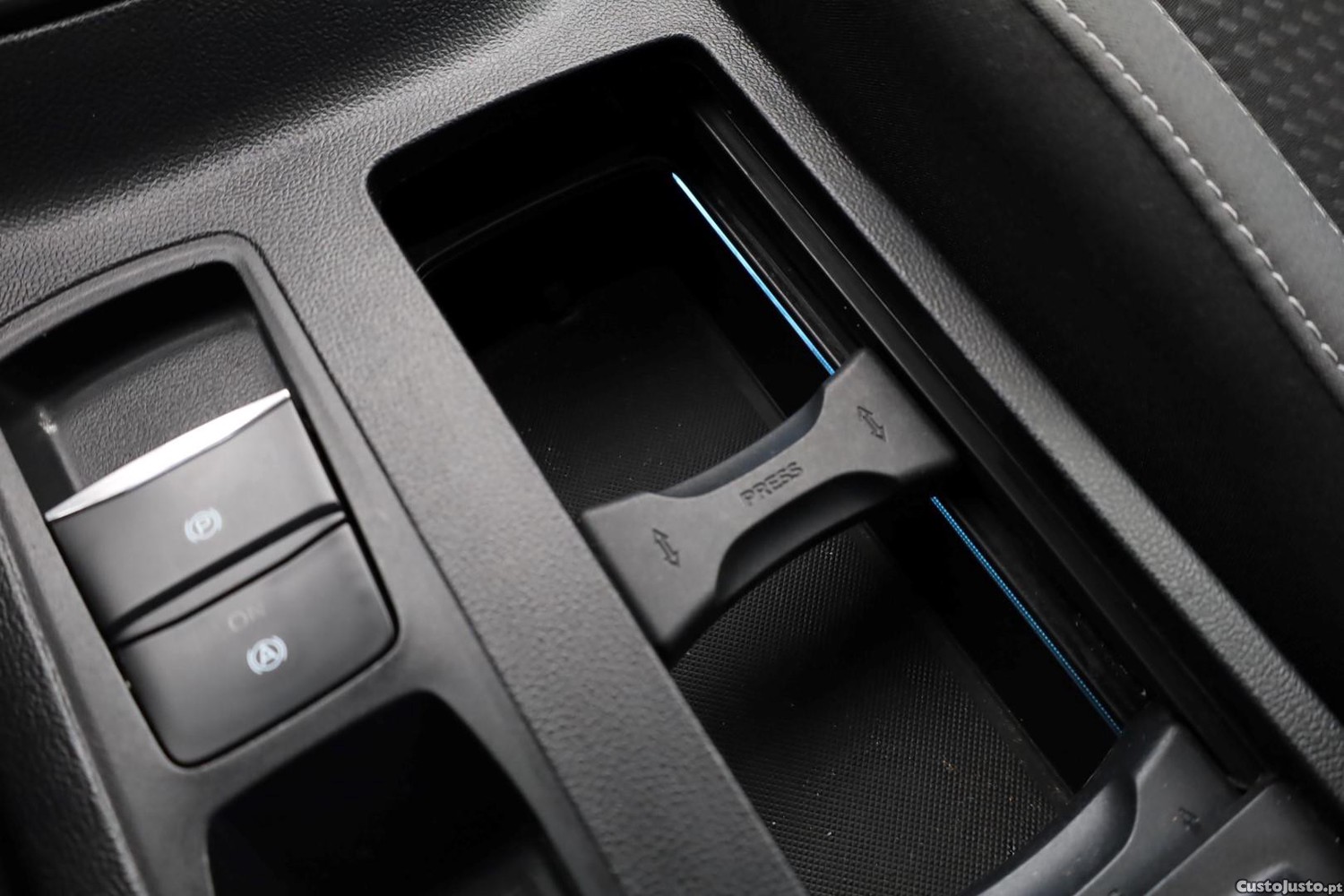 Ford Focus 1.0 EcoBoost MHEV Connected — fotografia 12