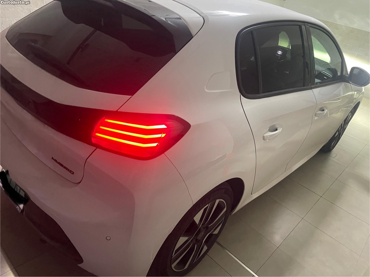 Peugeot 208 1.2 Hybrid Active e-DCS6 — fotografia 5