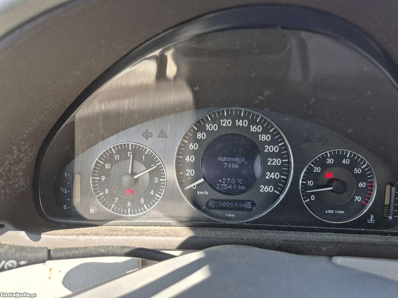 Mercedes-Benz Classe CLK Elegance — fotografia 3