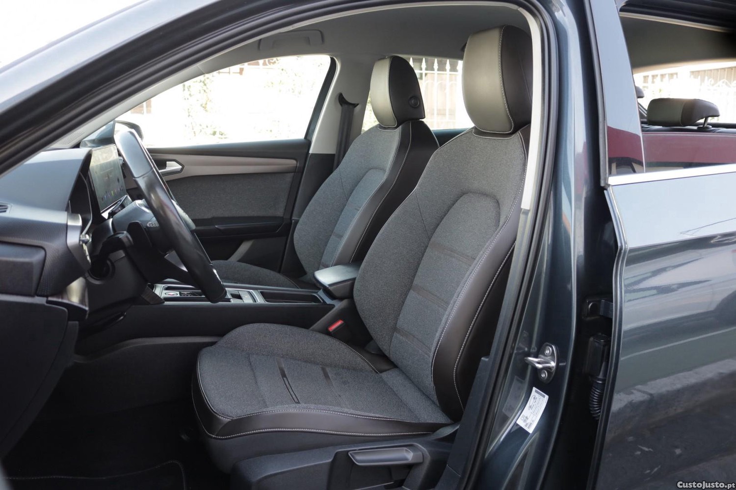 SEAT Leon 1.4 e-Hybrid Xcellence DSG 204cv — fotografia 41