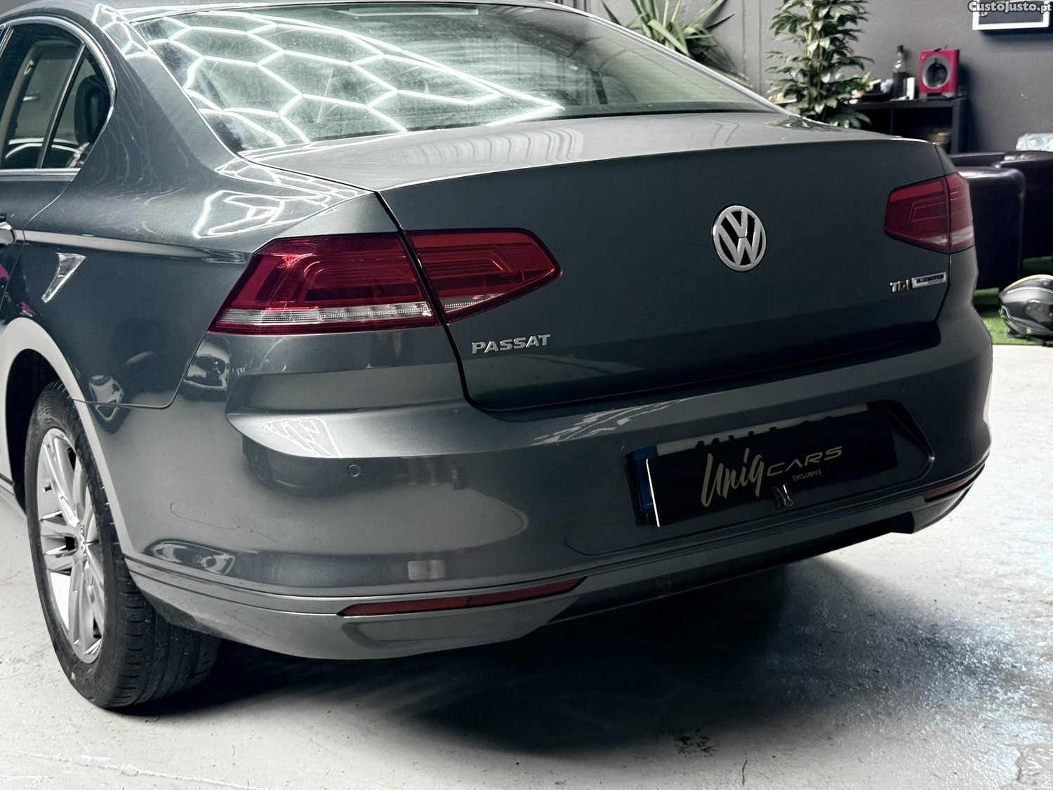 Volkswagen Passat Highline — fotografia 4
