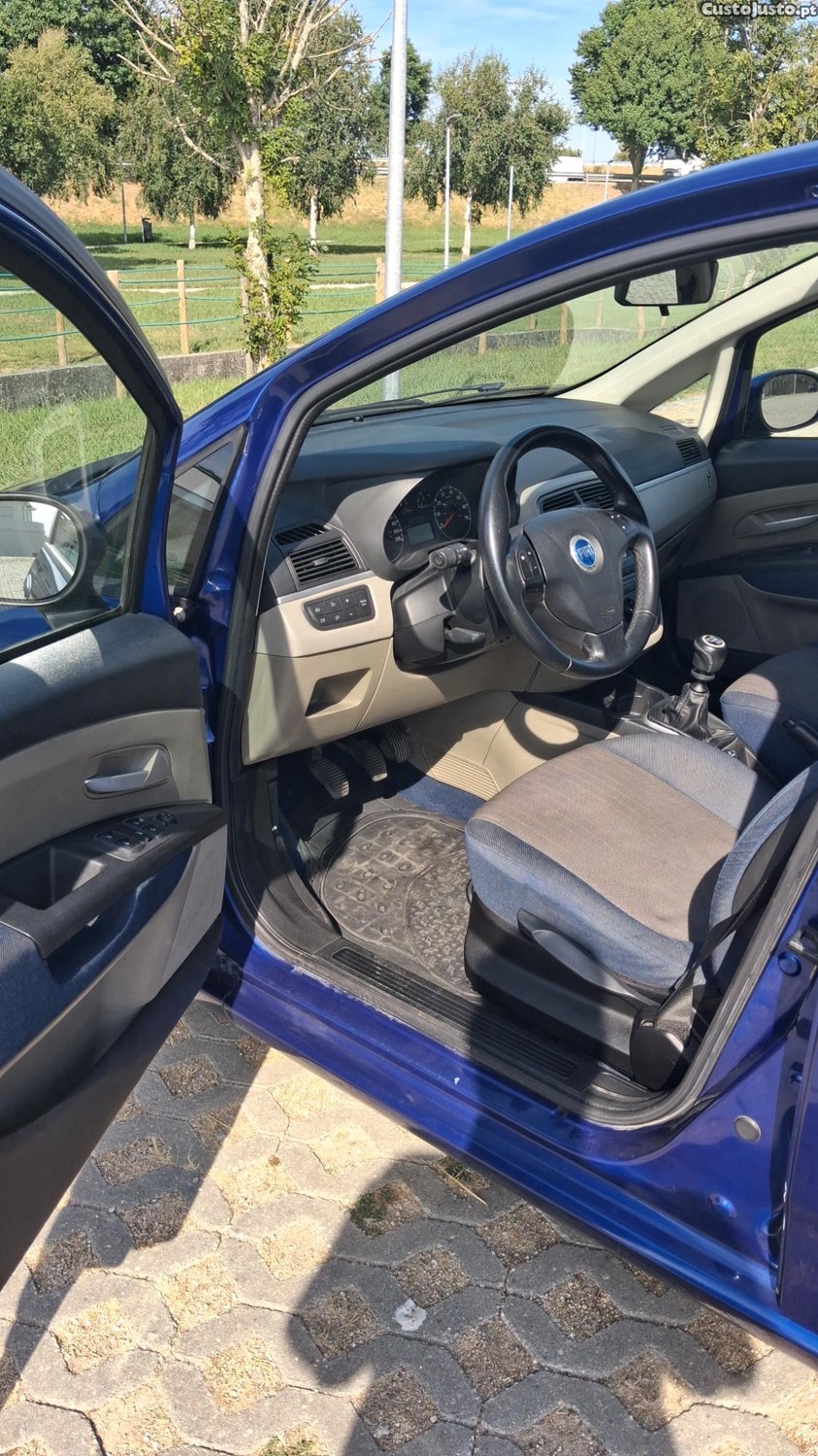Fiat Grande Punto 1.3 MultiJet 90 Emotion — fotografia 3