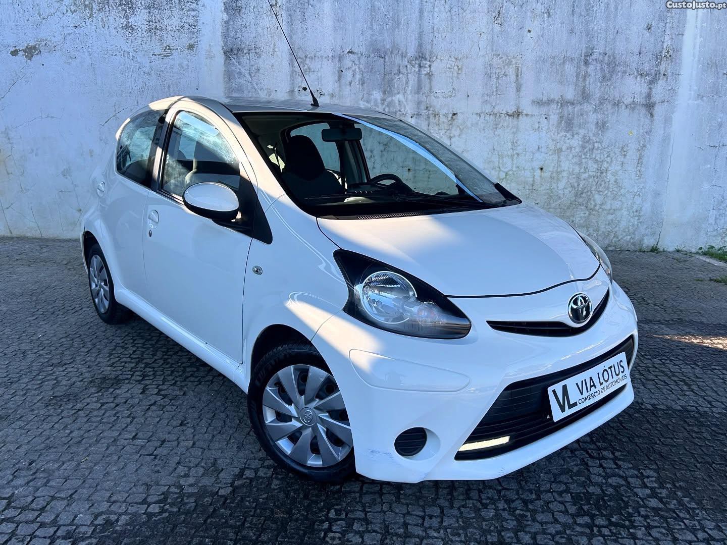 Toyota Aygo 1.0 — fotografia 8
