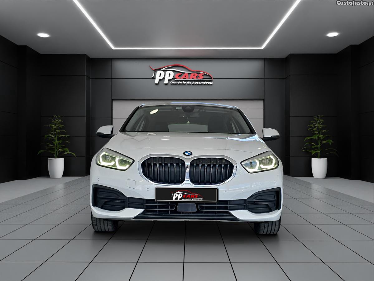 BMW 116 d Auto NACIONAL — fotografia 17